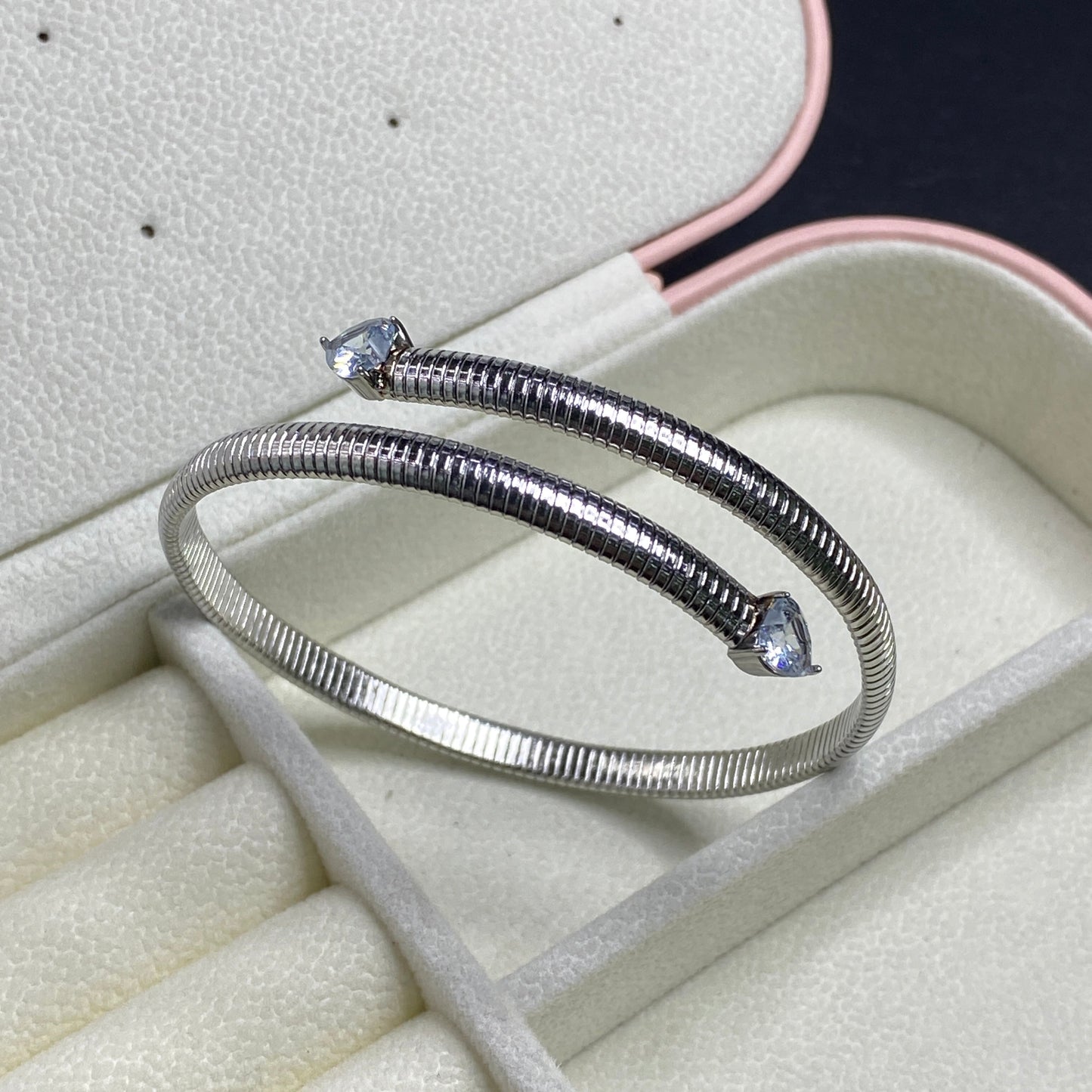 Bracciale Donna in Acciaio mod. Snake Piatto con Cuori Bloom Oro Gioielleria
