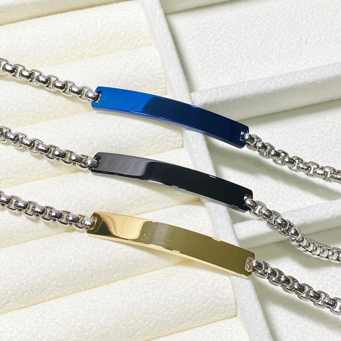 Bracciale Unisex in Acciaio con Targhetta Centrale Personalizzabile