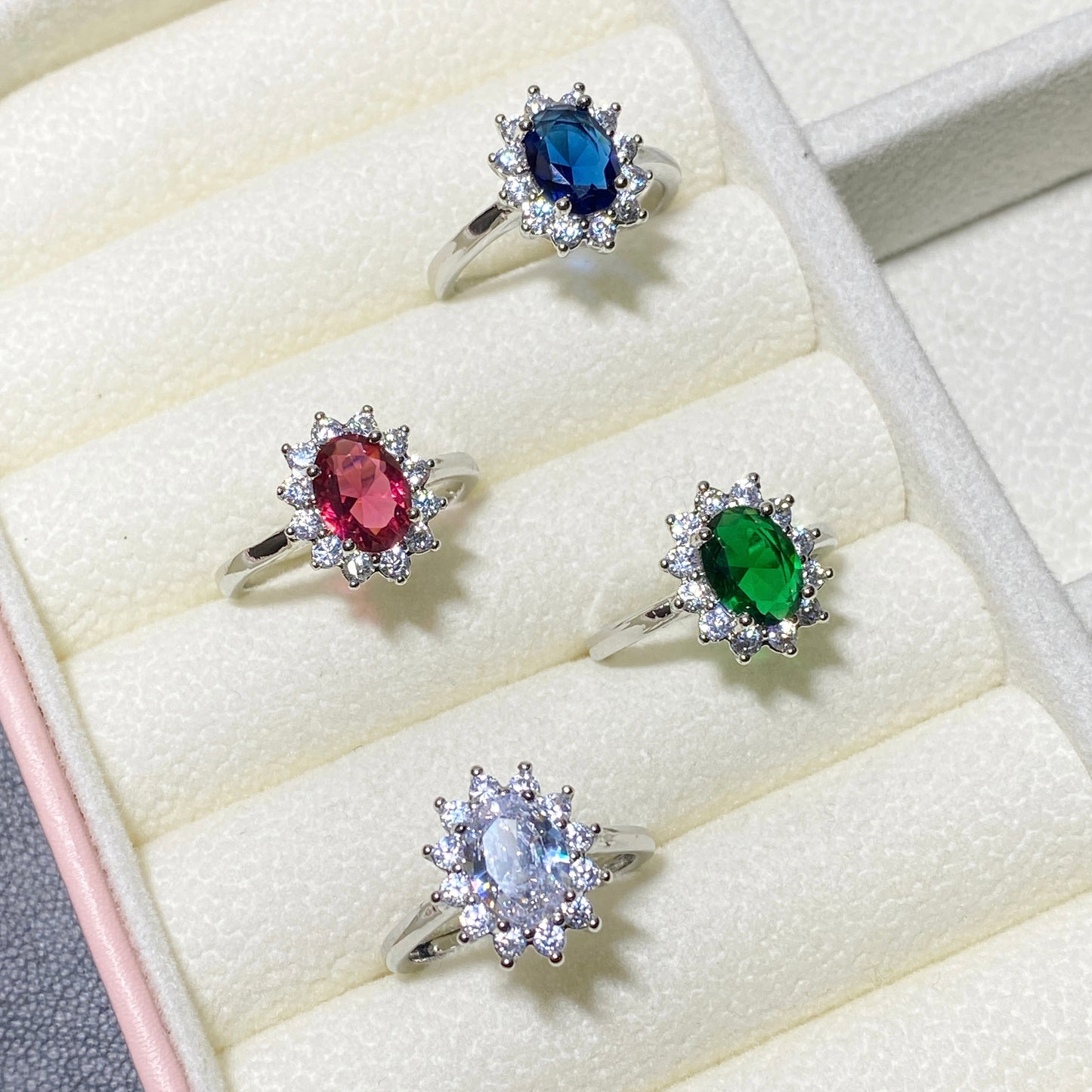 Anello Donna Kate in Ottone con Zirconi